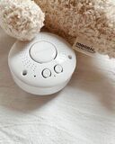 MOONIE: Επαναφορτιζόμενο βοήθημα ύπνου με αισθητήρα κλάματος από οργανικό βαμβάκι Cappuccino